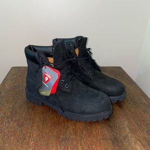 Timberland black boots NWT